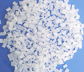 從兩個方面介紹透明尼龍注塑應(yīng)注意的共同問題