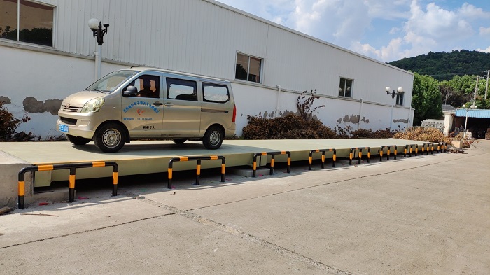 3x21m汽車衡助力進(jìn)出貨物實(shí)時(shí)稱重 數(shù)據(jù)打印記錄存儲